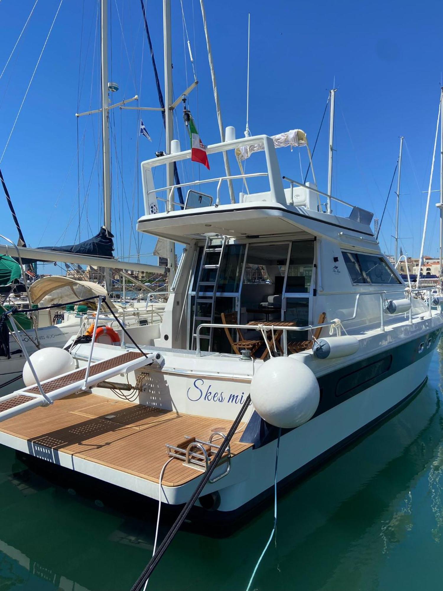 מלון קטאניה She'S Mine Yacht מראה חיצוני תמונה