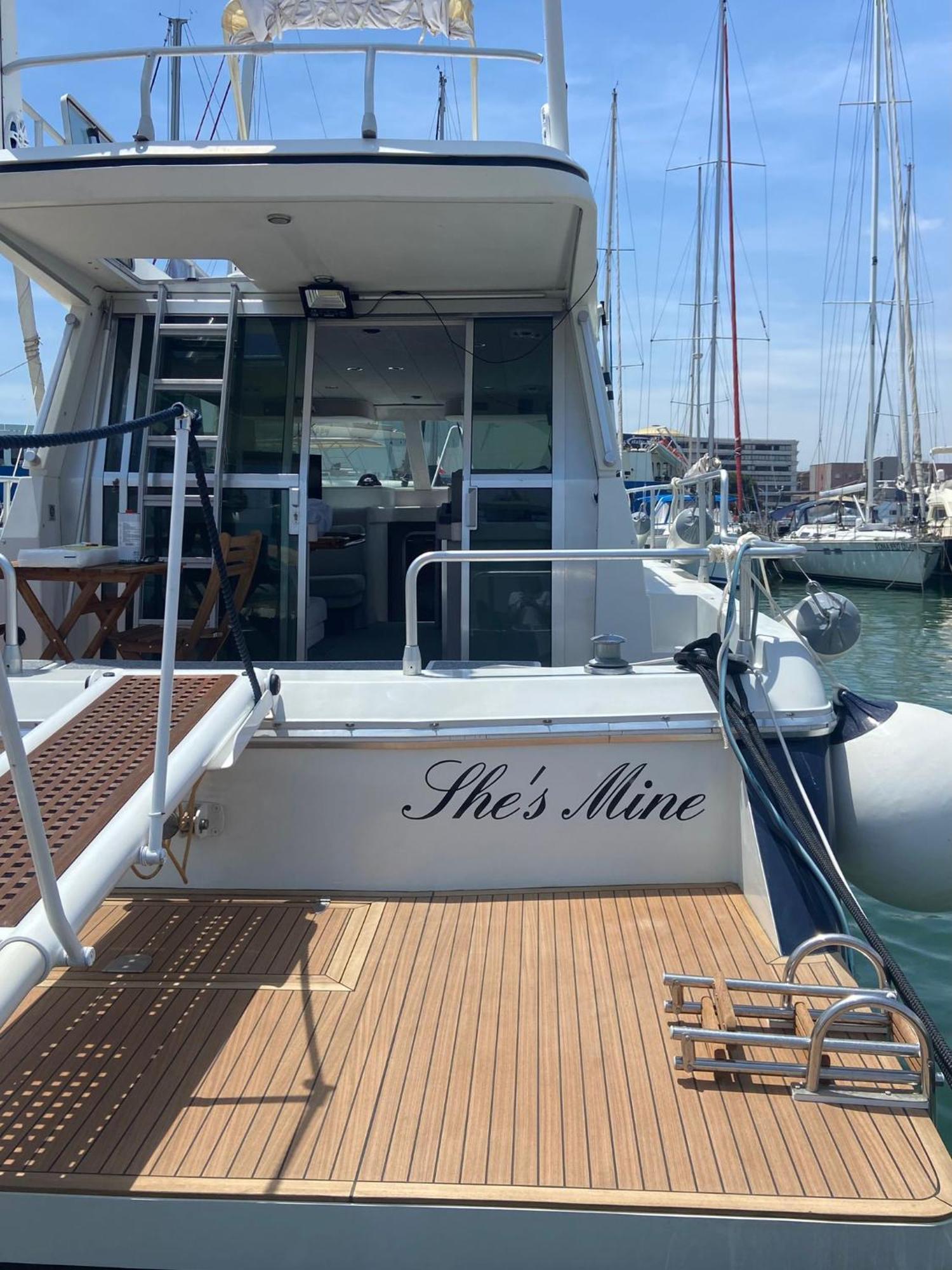 מלון קטאניה She'S Mine Yacht מראה חיצוני תמונה
